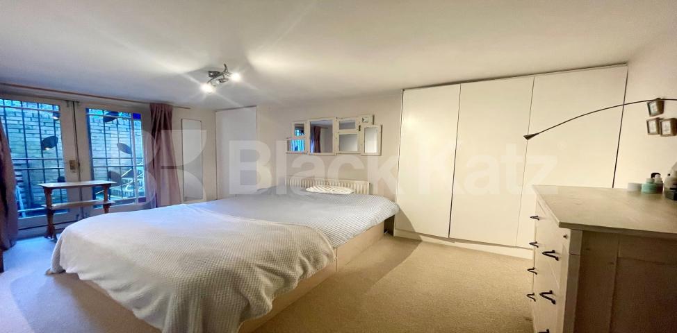 			LET , 3 Bedroom, 1 bath, 1 reception Apartment			 Rattray Road, Brixton